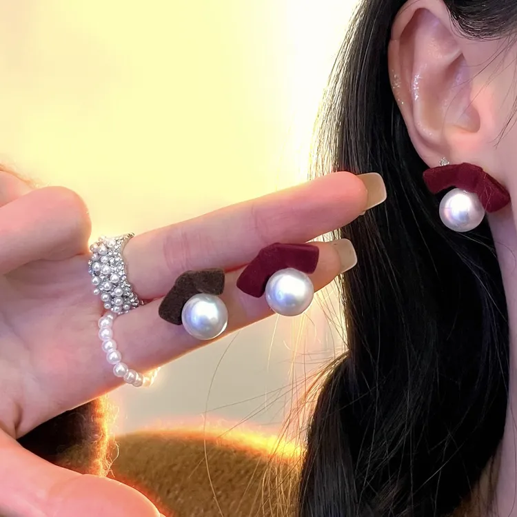 合金仿珍珠耳饰 法式红色植绒蝴蝶结珠珠耳钉气质耳环新年耳饰