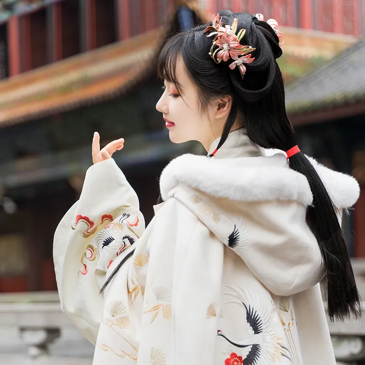 重回汉唐朱砂雪汉服女秋冬季斗篷长款连帽披风加厚加绒中国风外套