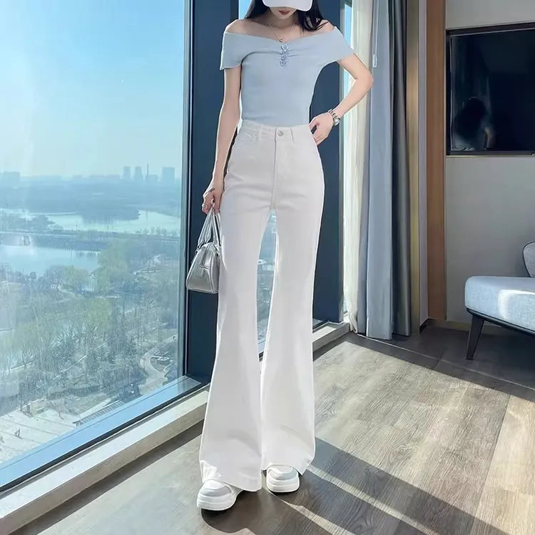 白色微喇牛仔裤女春夏季2025新款宽松显瘦百搭垂感阔脚喇叭裤女
