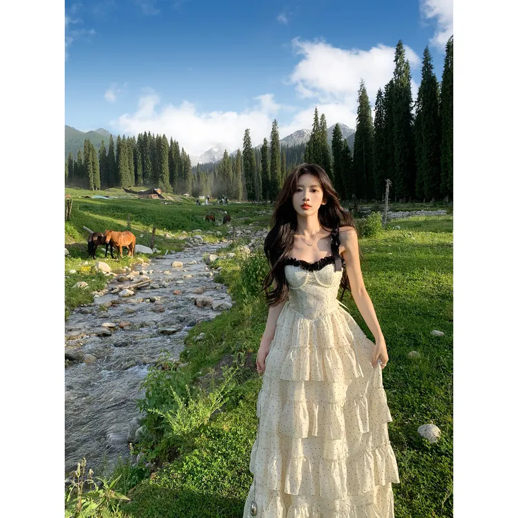 香榭奥黛丽波点连身裙女夏日绝美小裙子吊带裙