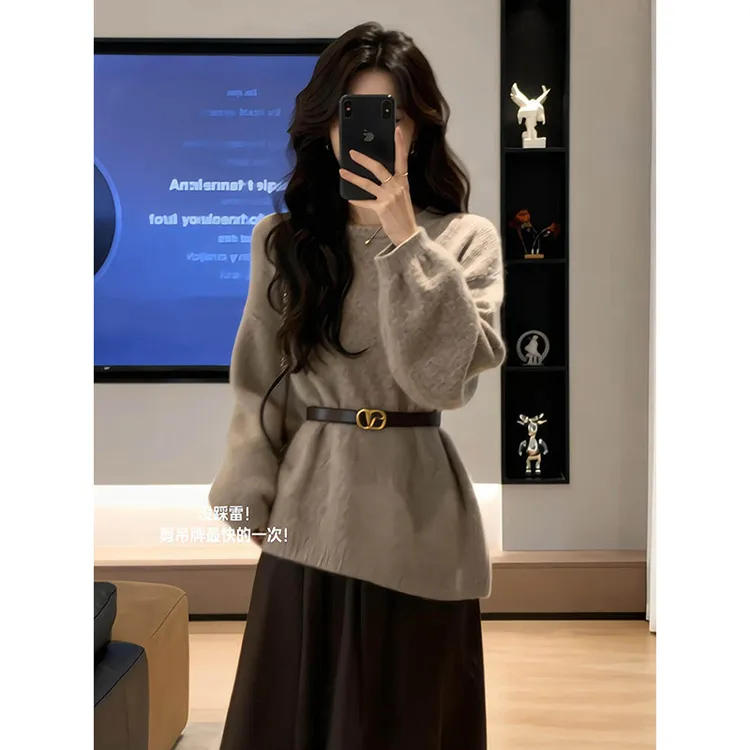 韩系温柔慵懒风圆领毛衣女秋冬季高级感可外穿遮屁股中长款针织衫