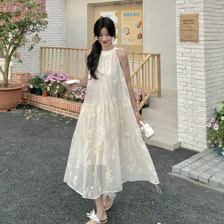 现货款号8031挂脖刺绣韩版连衣裙长裙夏季裙子