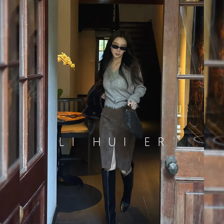 Li Hui Er【凡戴克晖】 高级感皮裙极简艺术设计感半身裙M-YC-1139