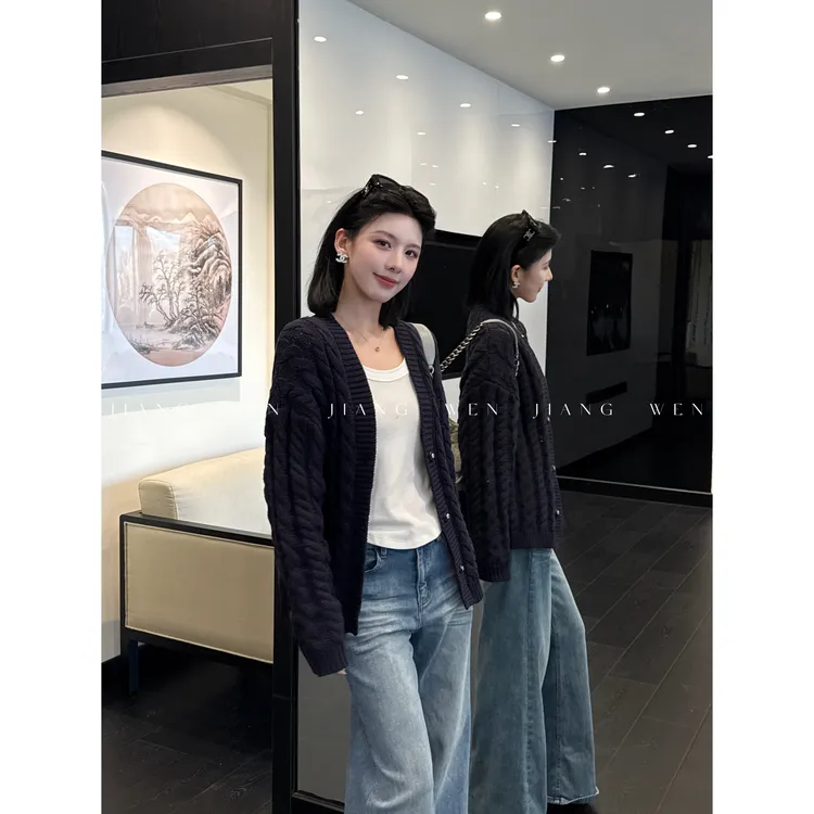 【茵蓝】秋冬加厚极简老钱风针织衫粗棒针手工绞花麻花编织毛衣开衫