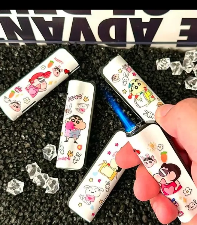 金属可爱卡通蜡笔小新防风蓝焰直冲铁壳可充气高颜值打火机礼品