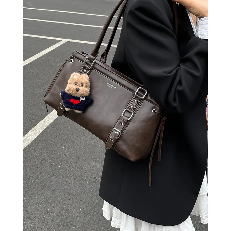 大容量小众包包女2025新款韩版百搭腋下包时尚通勤爆款机车单肩包