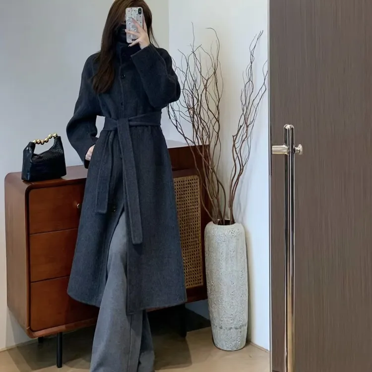 2025显瘦羊毛外套立领长款宽袖女士高贵2025年女款流行外套秋冬