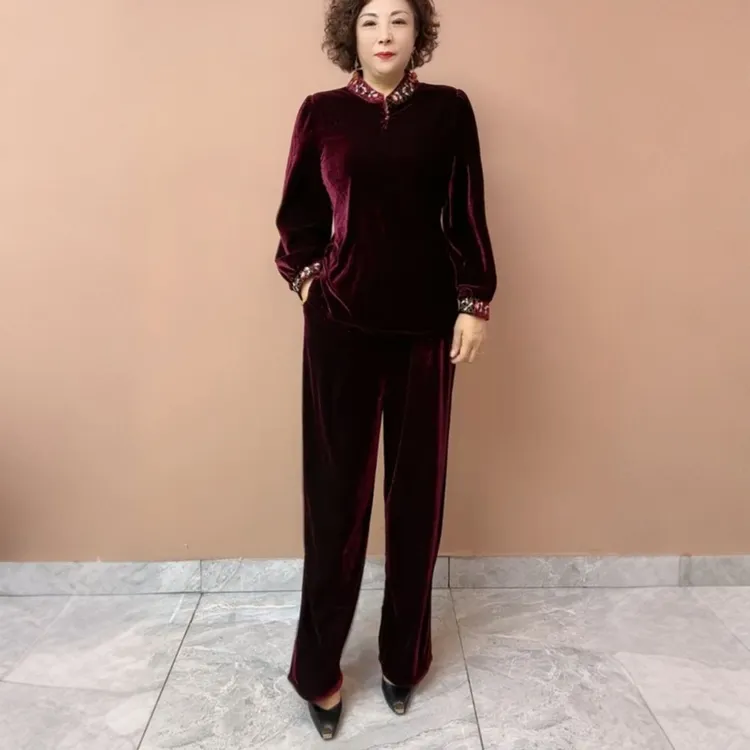 高端阔太太秋冬新款丝绒长袖上衣中老年妈妈装时尚洋气打底小衫