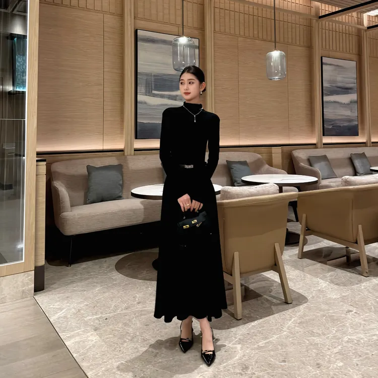 秋冬款法式慵懒针织连衣裙女 赫本风半高领收腰显瘦气质长裙内搭