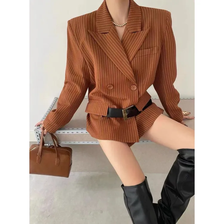 韩系女秋季chic别致独特高级感西服减龄气质职业设计西装掐腰外套