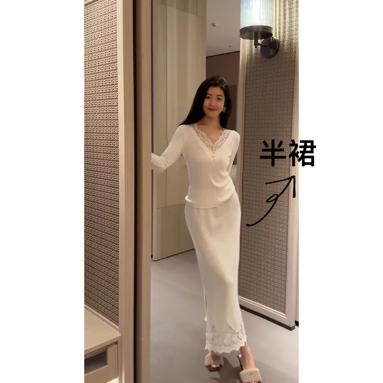 N.COU妮蔻25冬新款设计感蕾丝拼接高腰显瘦长款针织半身裙DY10755