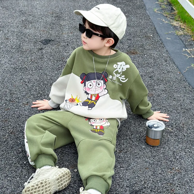 哪吒儿童服装男童秋装2025新款春秋男孩长袖卫衣套装会发光闪亮灯
