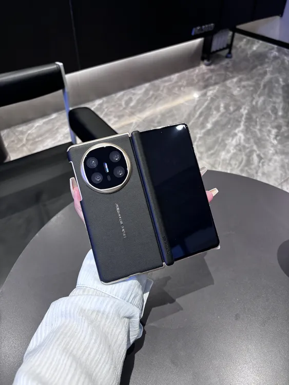 适用于华为MateX5/MateX6商务磁吸双中轴手机壳 镜头保护折叠款