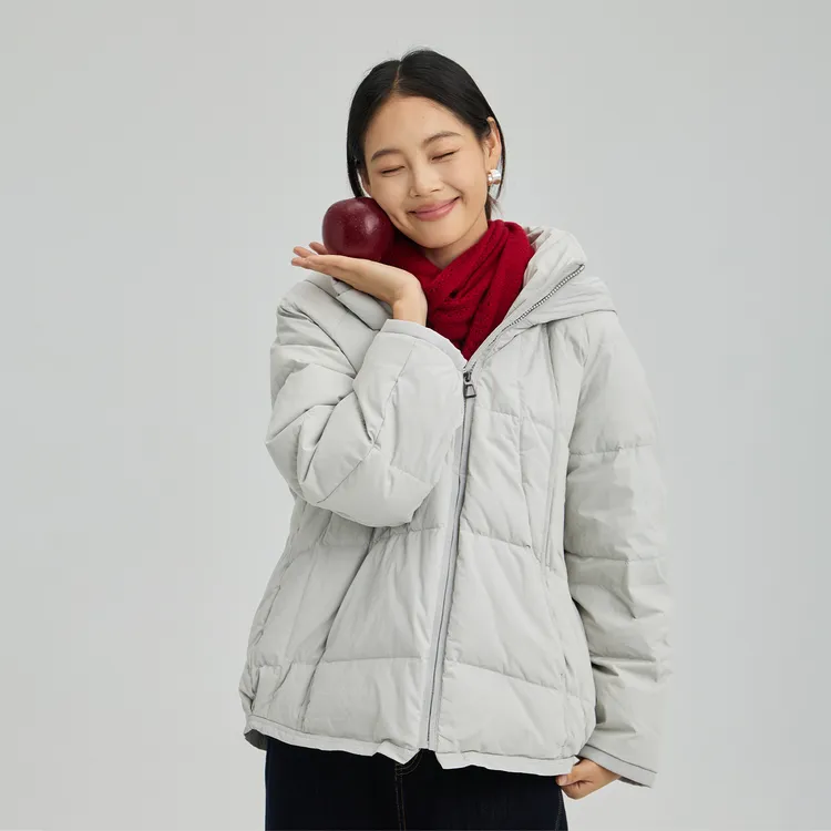 25年冬季新品全棉拼接设计加厚短款连帽鸭绒羽绒服外套女装