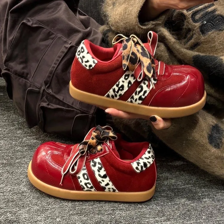 2025新款秋季流行时尚内增高德训鞋增高休闲鞋红色低帮系带百搭