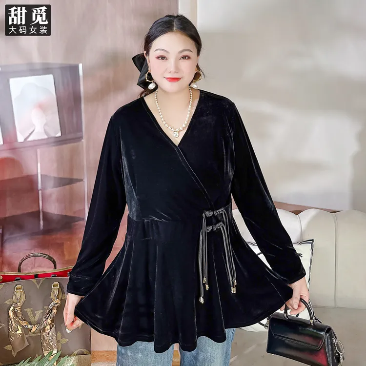 甜觅特大码女装2025秋装胖mm300斤新中式显瘦收腰A版丝绒V领上衣