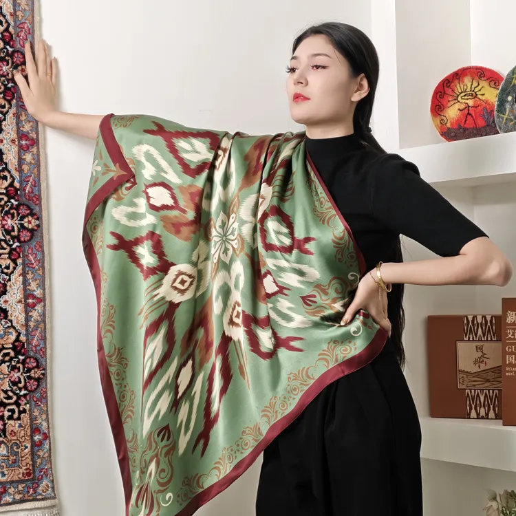 新疆高档克孜尔壁画系列旅游伴手礼艾德莱斯冬季桑蚕丝丝巾