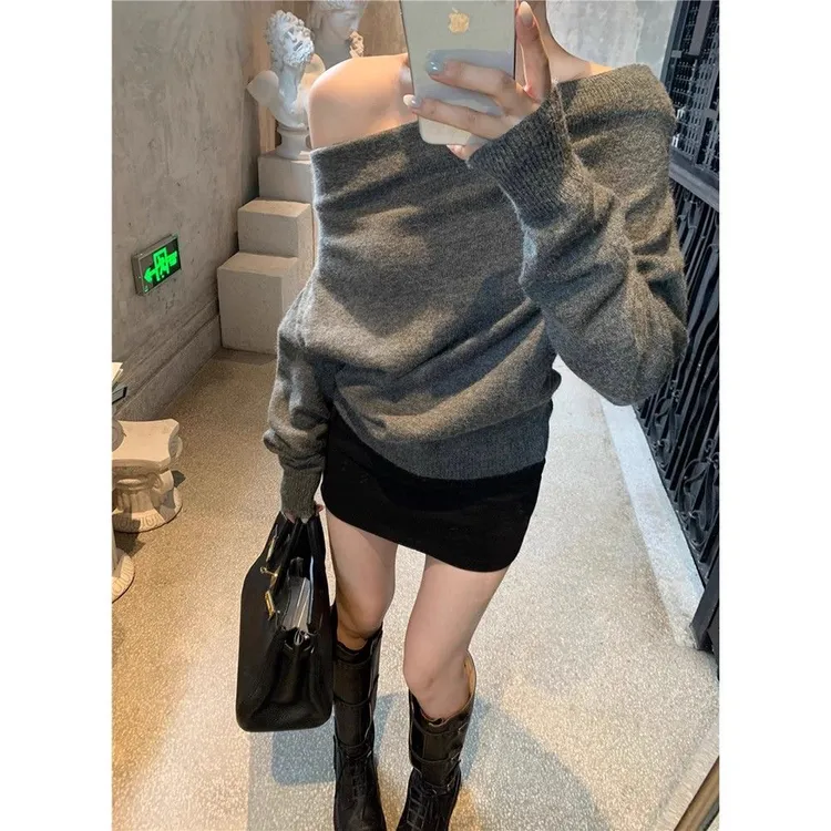 慵懒风一字肩长袖针织衫女2025秋冬新款宽松软糯辣妹气质短款上衣