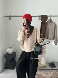 温柔瑶-蜜糖社冬季福利-“羊毛”磨毛撞色纽扣松弛感韩风卫衣-6329