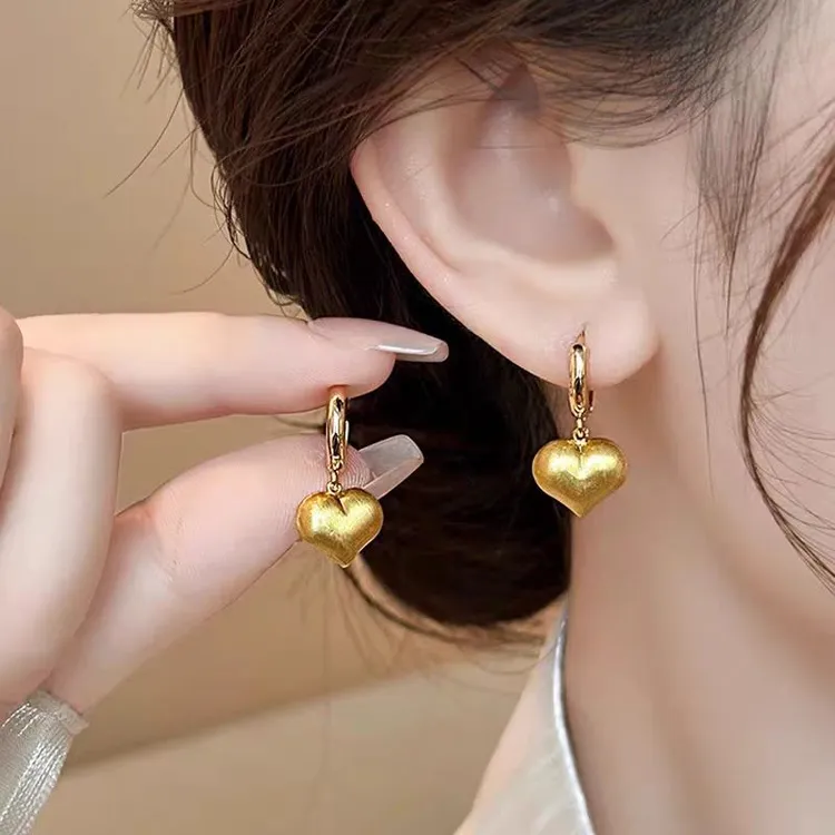 金色复古拉丝爱心耳扣女2025新款爆款耳环轻奢高级感气质时尚耳饰