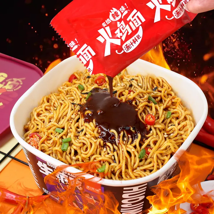 生范吃火鸡面韩式干拌面桶泡面夜宵速食整箱网红超辣方便面桶装