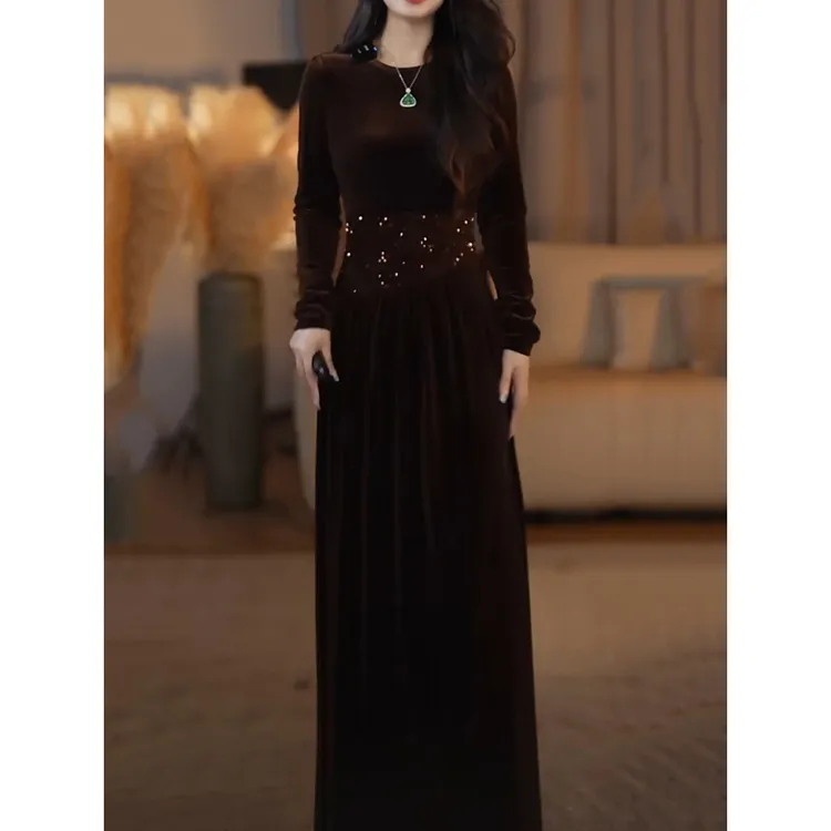 优雅女神范亮片收腰轻奢连衣裙2026春季新款高级感纯色圆领A字裙