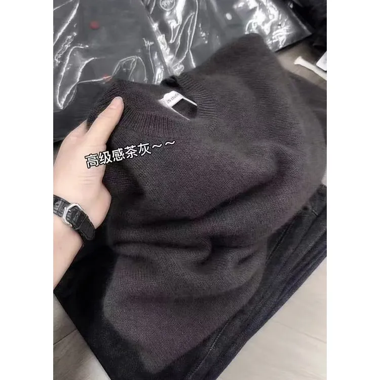 高级感灰色气质减龄上衣女秋欧货圆领套头针织衫毛衣
