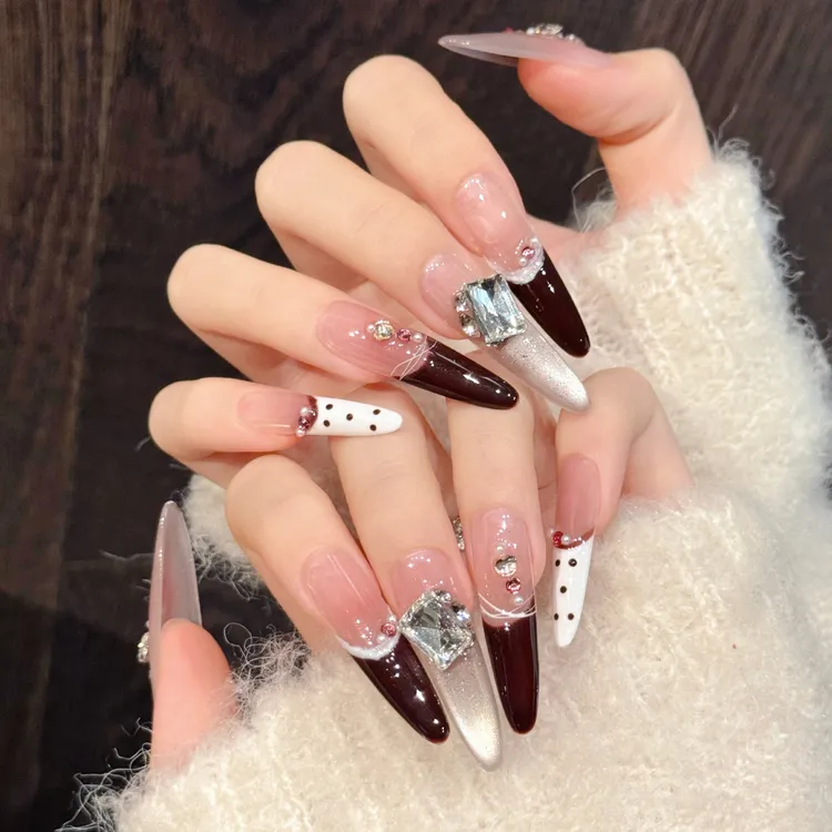 【焦糖可可】波点猫眼酒红色法式方钻线条氛围感显白手工红色穿戴甲
