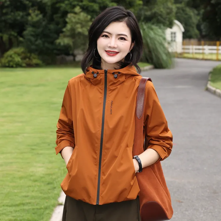 枫竺阿楠anan山系户外可调节抽绳连帽短款字母印花长袖外套女秋季