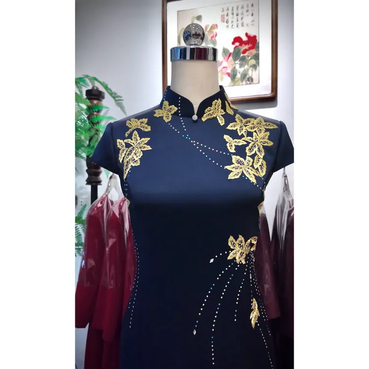 吾缝喜婆婆喜妈妈婚宴鱼尾礼服旗袍绣花长款短袖高贵气质显瘦定制