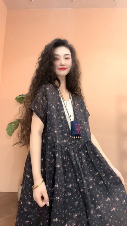 museguhui/木色古汇256030#碎花连衣裙黑色夏季印花时尚女装