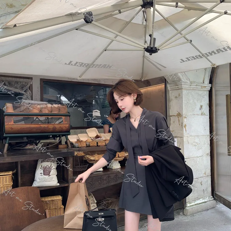 欧尼高级灰色系极简职场通勤系带长袖连衣裙w1688j2