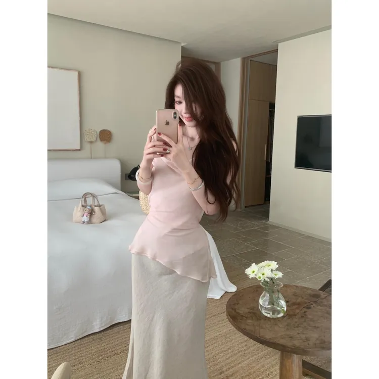 MARIE.COCO法式轻奢设计感独特漂亮一字领上衣搭配简约半身裙套装