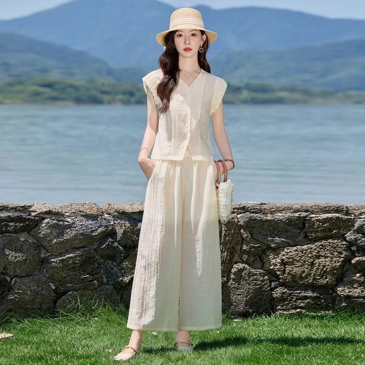 财阀千金时尚休闲套装2025夏季新款女装修身V领衬衫直筒裤两件套