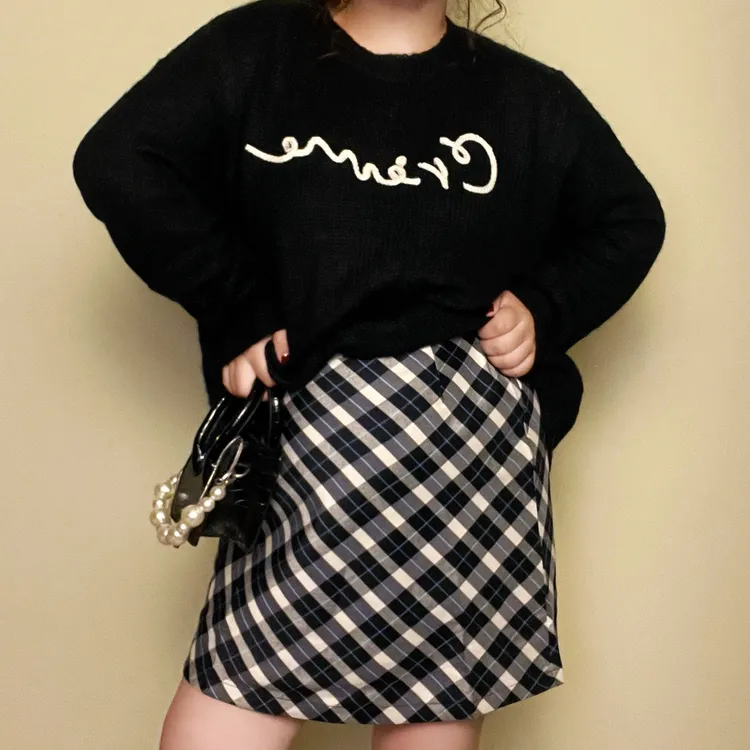 针织长袖字母毛衣格子A字裙高腰圆领秋冬季大码套装