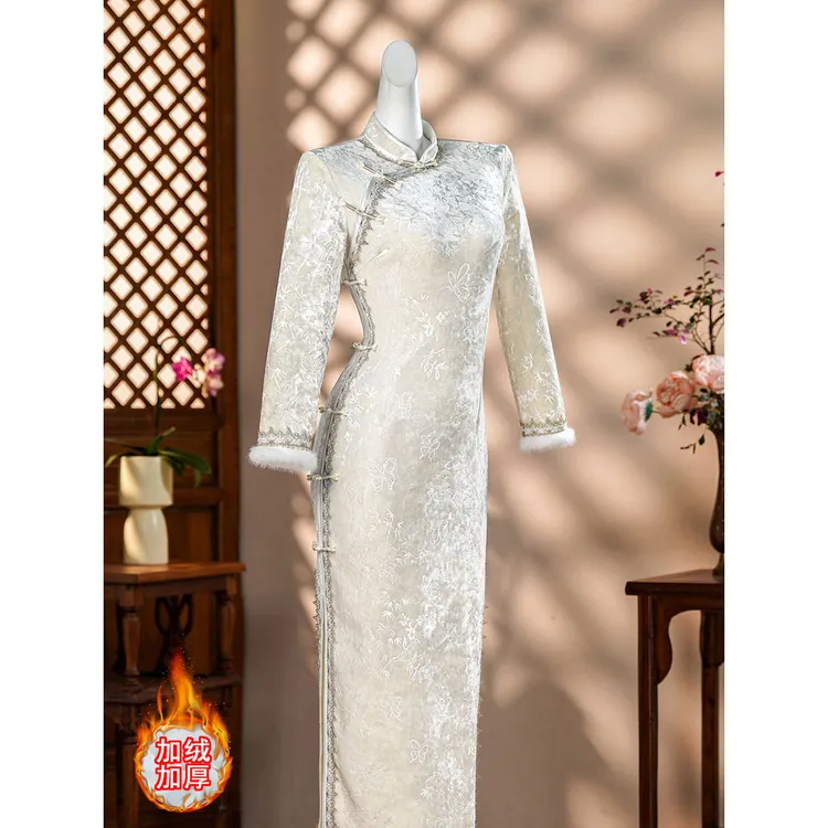 新中式复古2025冬季旗袍绝美改良年轻款少女高级感加绒加厚连衣裙