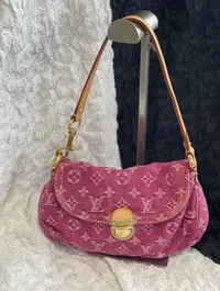95新 LouisVuitton/路易威登 元宝紫色牛仔丹宁腋下包/65679926