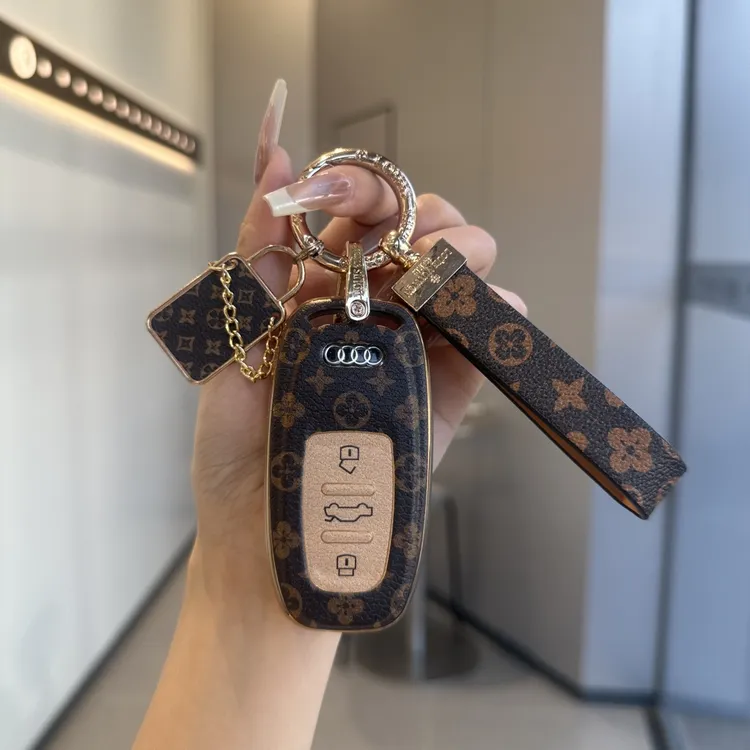 适配奥迪A6L/A4L/Q5L/Q7/A8L/A5/Q3/A3/Q6钥匙套女士款精致轻奢风