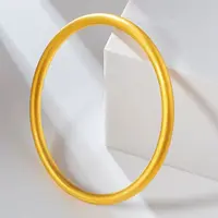 金    色      手   镯