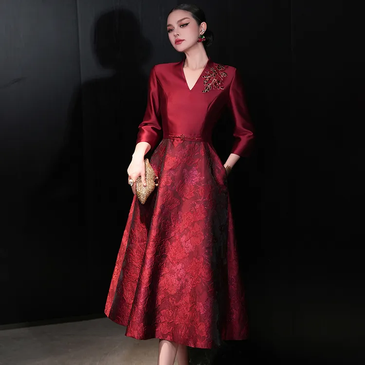 喜婆婆礼服红色连衣裙中式旗袍新款气质宴会婚宴妈妈时尚气质裙子