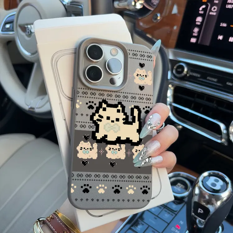 BANCA费尔岛像素小猫适用苹果16promax手机壳iphone15/14荔枝纹13