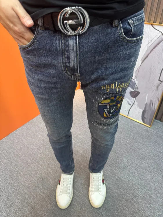 秋冬刺绣牛仔裤烫钻蓝色修身小脚裤个性韩版时尚弹力百搭潮流裤子