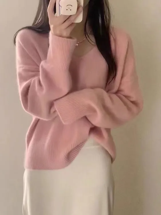 粉色软糯宽松v领套头针织衫女秋冬新款高级感上衣打底内搭毛衣潮
