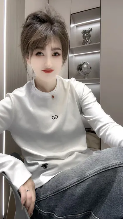 2025秋冬新款长袖T恤女圆领百搭轻奢简约（7273）