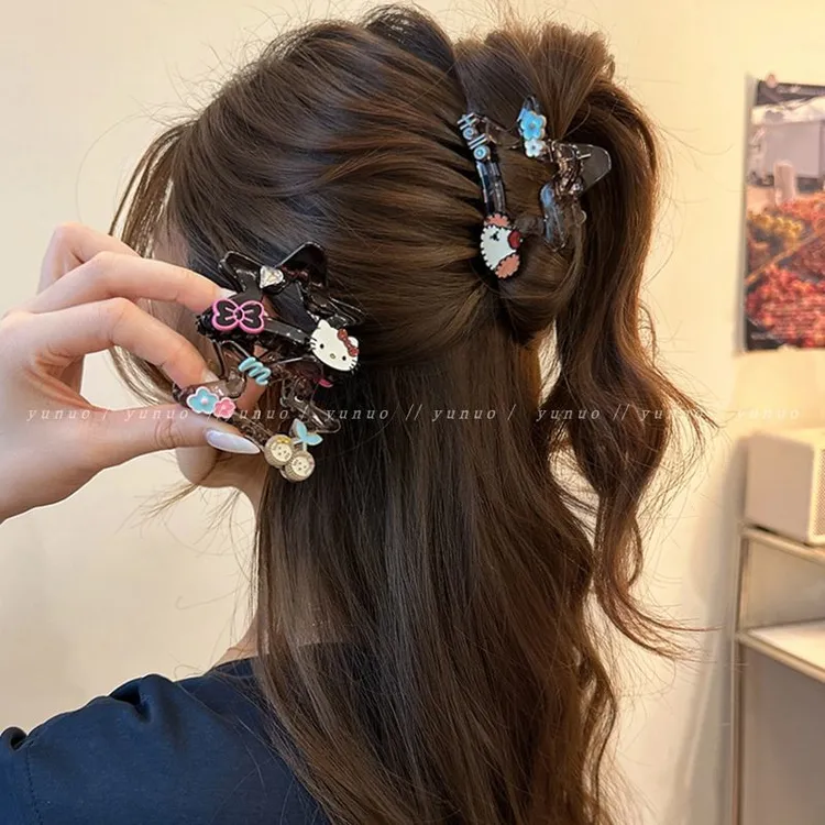 可爱五角星半扎发抓夹女2025新款网红高级感鲨鱼夹百搭发夹后脑勺