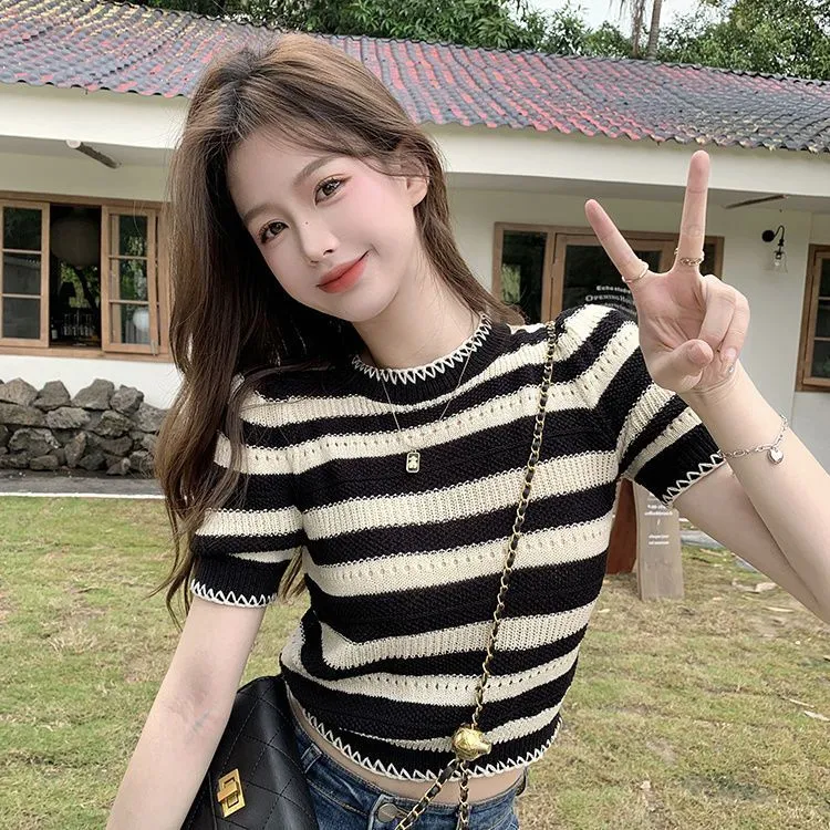 老钱风松弛感女装贵气K甜辣妹黑白条纹正肩短袖T恤夏季设计薄款衫