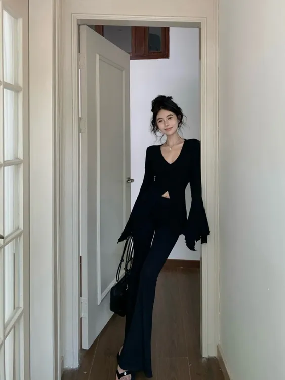 A586 辣妹v领修身喇叭袖开叉上衣长袖T恤微喇叭长裤套装两件套女