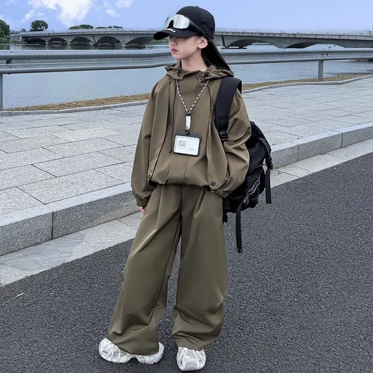 女童套装春秋2025新款韩版洋气时髦儿童工装冲锋衣外套裤子两件套