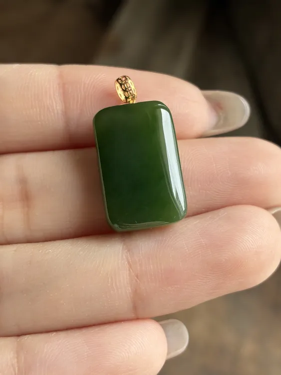 【婉如玉】18K金和田玉俄碧无事牌吊坠