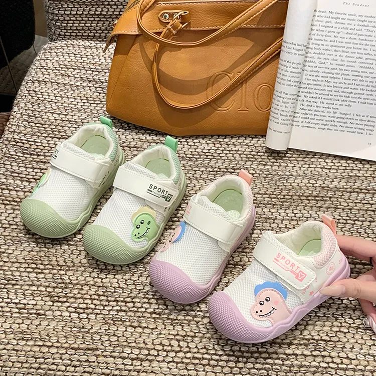 儿童运动鞋2025秋季新款可爱防踢宝宝学步鞋软底防滑幼儿园室内鞋